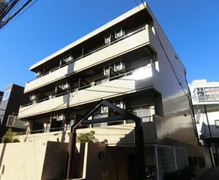 フリービング新宿【4階】の外観