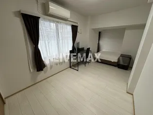 プレール・ドゥーク梅島【2階】の居間