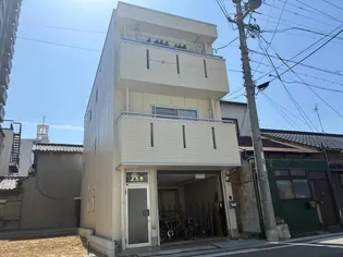 メゾンよ志秀【3階】の外観