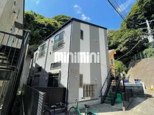 コリーヌ メゾンの画像