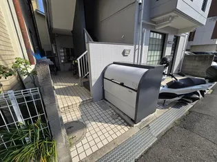 メタリック ビィラの画像