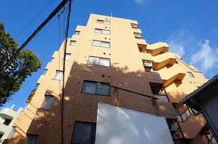 東京都世田谷区給田3【マンション】の外観
