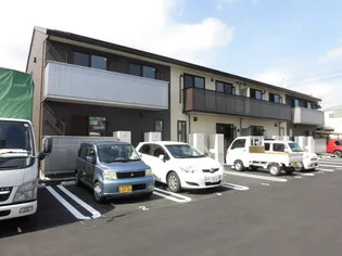 高知県南国市大そね甲【アパート】の外観