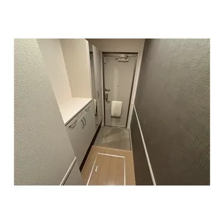 AzaleaII【2階】の玄関