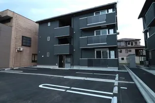 新潟県長岡市弓町1【アパート】の外観