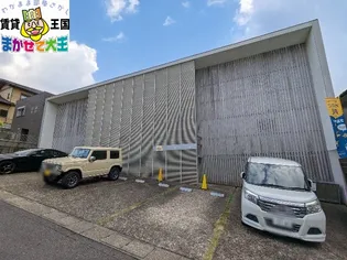 ecru【2階】の外観