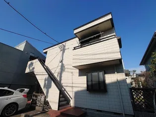 東京都新宿区西落合4【マンション】の外観