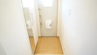 スプリングフィールド VI【1階】の玄関