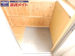 やまびこ 3【1階】の玄関