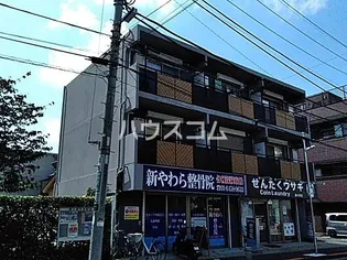 BLUE LAGOON【2階】の外観