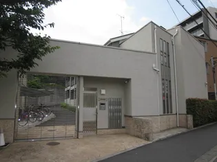 フォセット【2階】の外観