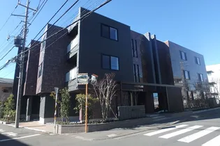 イーストガーデン【1階】の外観