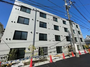 Aglaia 新宿横寺町の外観