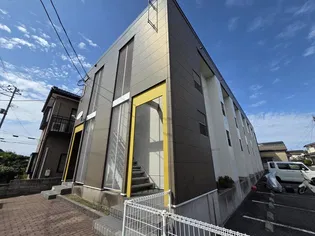 レオパレスラ ポールの画像