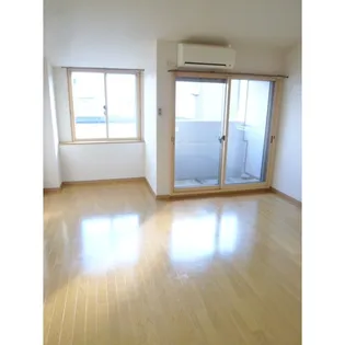 フォレストガーデン【3階】の居間