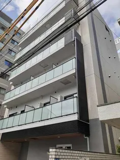 東京都港区南青山3【マンション】の外観
