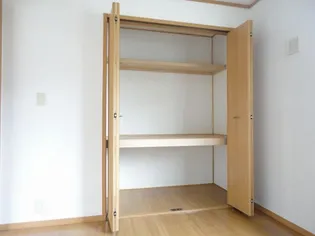 コンフォール エクセレンツ II【1階】の内装