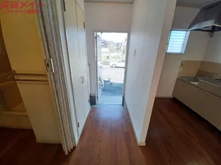 じゅねすしろやまA棟【1階】の内装