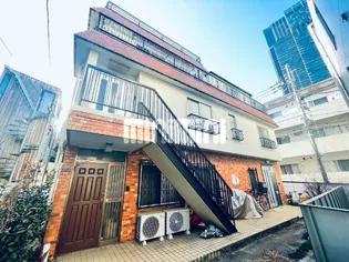 上村ビルの外観