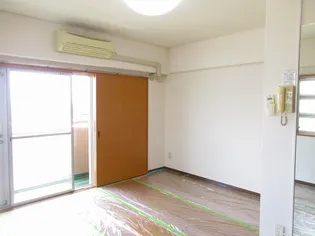 ドレスデン実相寺【3階】の居間