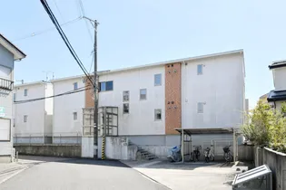 シャイニーIII【1階】の外観