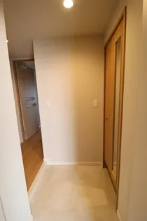 La neige 中山下【5階】の玄関