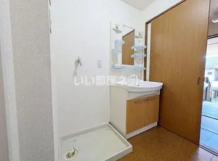 シャルムタウン開成 A棟【2階】の内装