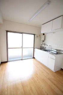 相川マンション【4階】の居間