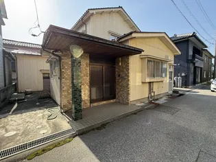 富山県黒部市飯沢【一戸建】の外観