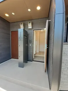 サザンカA【1階】の玄関