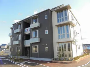 シャーメゾン アイシスの画像