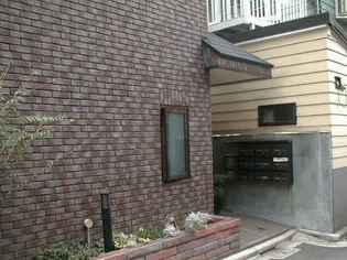 東京都中野区本町2【マンション】の外観