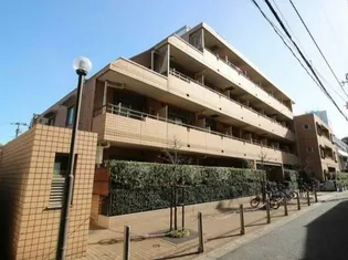 グレイスコート新宿【1階】の外観