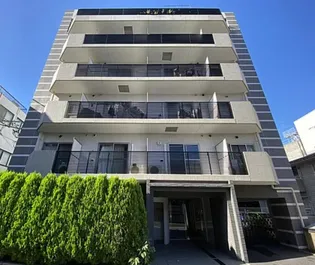 東京都新宿区新小川町【マンション】の外観