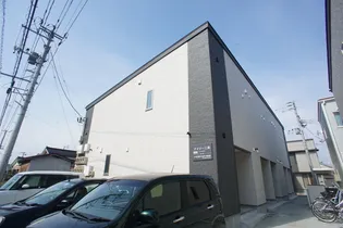 デイジー三条の画像