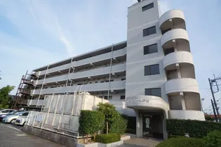 ルミエール戸田【2階】の外観