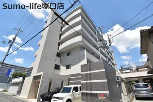 クレア ド ルーン伊丹の画像