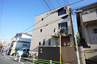プリミエール西麻布【3階】の外観