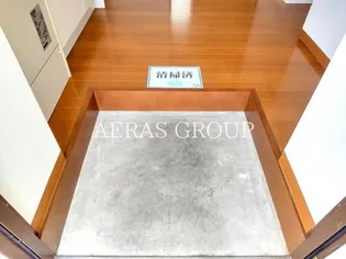 ビラ四つ木【3階】の玄関