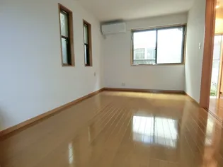 フラワーホームズ【1階】の居間