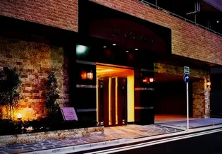 東京都千代田区神田錦町1【マンション】の外観