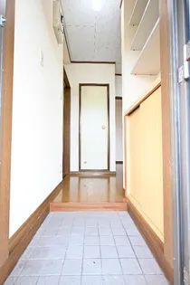 プチファミーユ【2階】の玄関