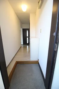 メイフェアコート【2階】の玄関