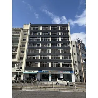 ツルミビルの画像