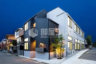 LUXST【1階】の外観