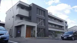 花音【2階】の外観