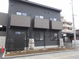 クリスタル・リエール【2階】の外観