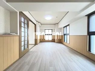 ノーヴァ・フレア  II【5階】の居間