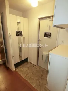 シュロス作右衛門【3階】の玄関