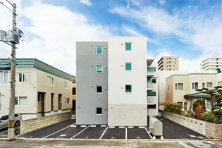 WHITE COURTの画像